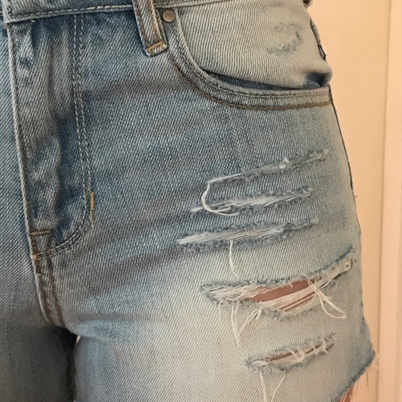 PacSun high rise distressed jean shorts - Picture 4 of 5